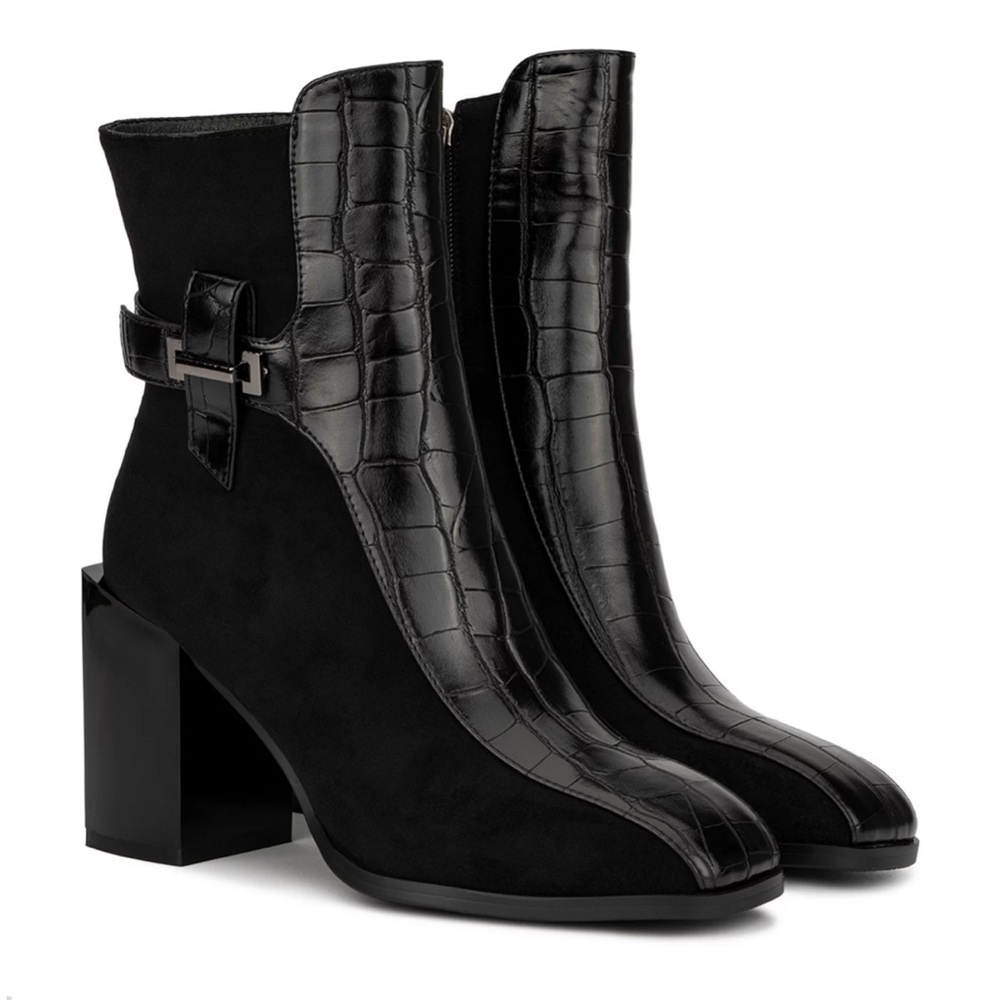 Torgeis Fontaine Black Croc-Embossed Block Heel Ankle Boots w/ Buckle Size 8